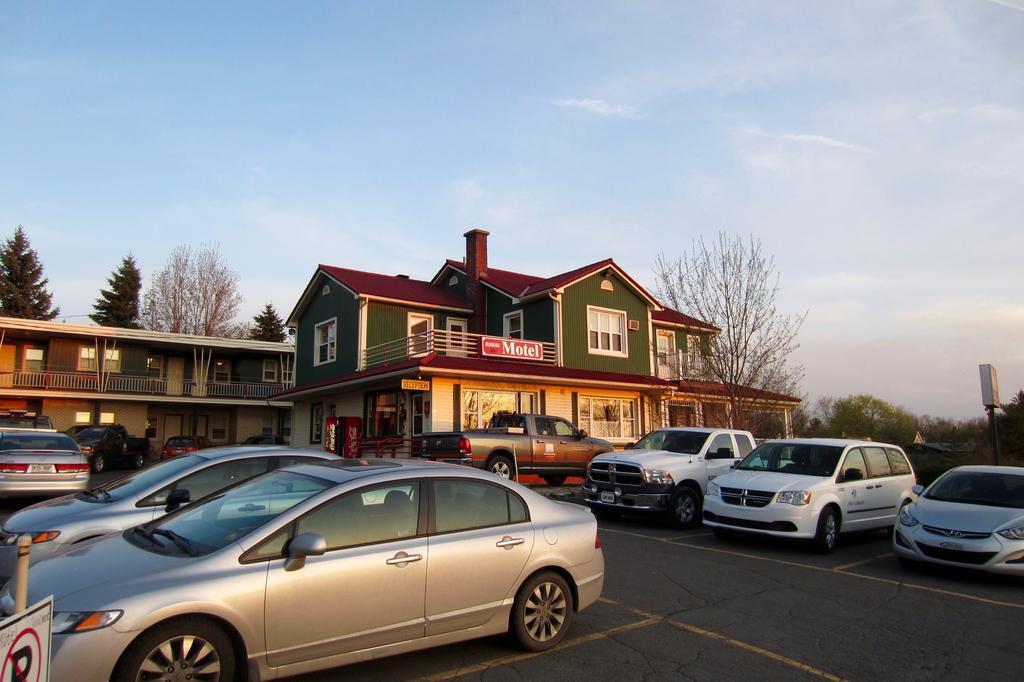 Motel Saint-Hilaire Mont-Saint-Hilaire Extérieur photo